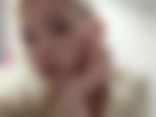 Live cam show with FelisaHarvath - Striptease on studioflirtlive.com