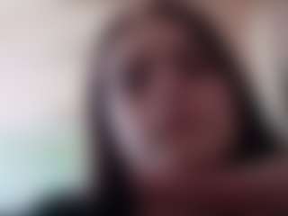 Live cam show with KaroleBelen - Body Massage on slutload