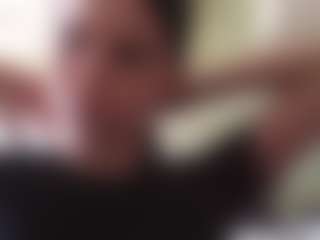 Live cam show with KaroleBelen - Average on Dare Cams
