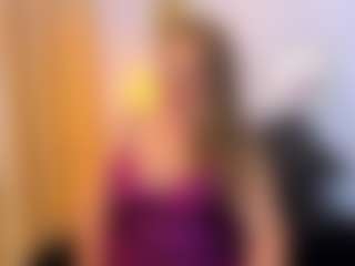 martina-curvy's Live Sex Cam Show
