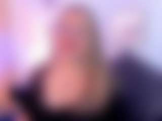 Live cam show with martina-curvy - Granny Big Tits on Milf Play