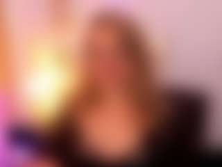 Live cam show with martina-curvy - Granny Lovense on Uber Horny
