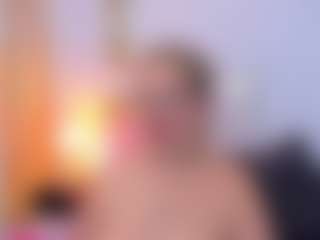 Live cam show with martina-curvy - Body Massage on Sweet Sext