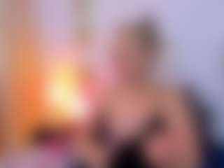 Live cam show with martina-curvy - Granny Blonde Hair on ObeyMaria