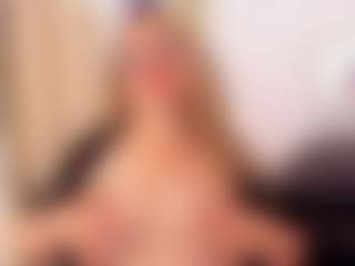 Live cam show with martina-curvy - Granny on parknlotfishbdy