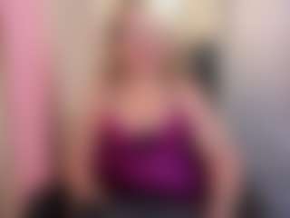 martina-curvy's Live Sex Cam Show