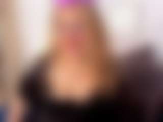 martina-curvy's Live Sex Cam Show