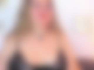 Live cam show with martina-curvy - Mature on TeamSkeetLive