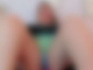 martina-curvy's Live Sex Cam Show