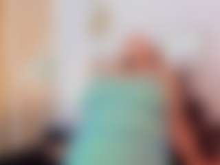 Live cam show with martina-curvy - Granny BBW on Fit Hotties