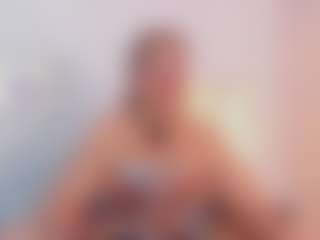 martina-curvy's Live Sex Cam Show