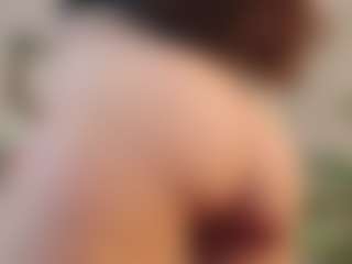 Live cam show with TheaaX - Deepthroat on live.xbliss.ai