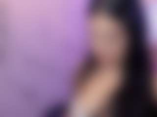 Live cam show with Dakotalee03 - Flash on Camsoda
