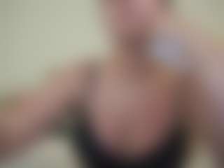 Live cam show with DariaCalm - Athletic on Camsoda