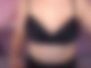Live cam show with DariaCalm - Athletic Teen (18+) on LiveSexCams6