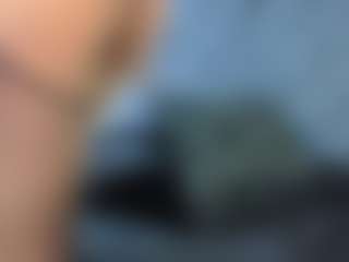 Live cam show with diosagolden - No Smoking on madthumbs