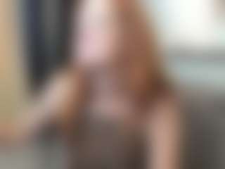 Julia-Suny's Live Sex Cam Show