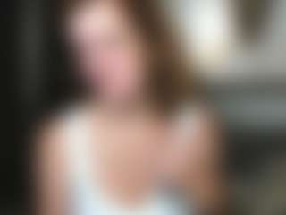 Live cam show with Julia-Suny - Moaning on Hubzter Live