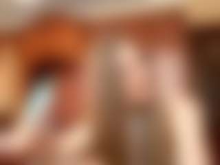 EvelyneGruis's Live Sex Cam Show