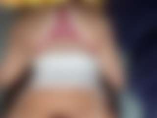 EvelyneGruis's Live Sex Cam Show