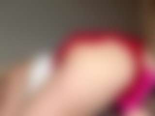 EvelyneGruis's Live Sex Cam Show