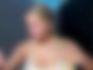 Live cam show with EvelyneGruis - Raven Hair on googirlz