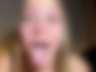 EvelyneGruis's Live Sex Cam Show