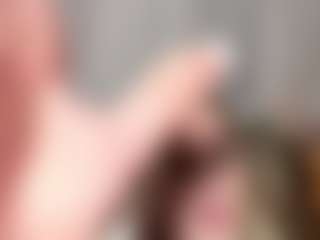 EvelyneGruis's Live Sex Cam Show