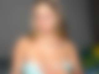 EvelyneGruis's Live Sex Cam Show