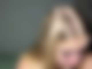 Live cam show with EvelyneGruis - Raven Hair on Camming Site