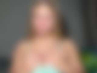 EvelyneGruis's Live Sex Cam Show