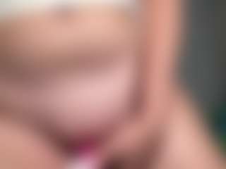 EvelyneGruis's Live Sex Cam Show