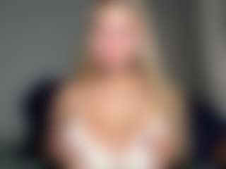 Live cam show with EvelyneGruis - Raven Hair on slutload