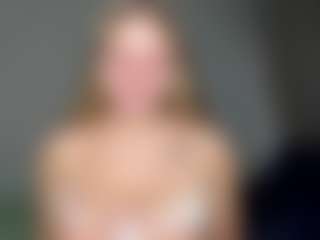 Live cam show with EvelyneGruis - Raven Hair on crypto-cams