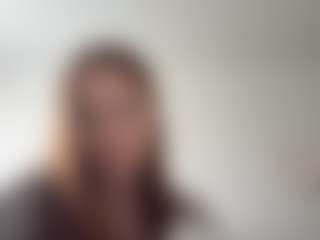 Live cam show with Lily - Genital Piercings on Free Soda