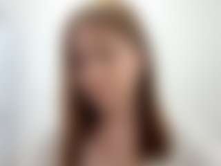 Live cam show with Lily - Green Eyes on madthumbs