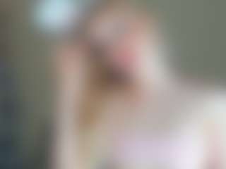 LeanaPenticoff's Live Sex Cam Show