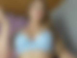 Live cam show with lia-velerth - Skinny on Camsoda