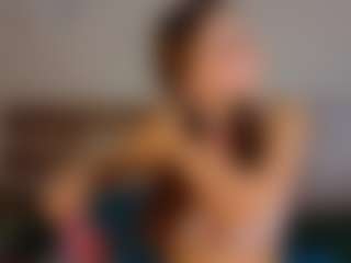 Live cam show with EvaLeester - Joi on friskycurves.com