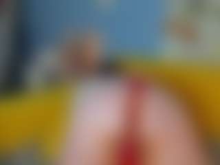 Live cam show with Sew - Twerking on CamClone