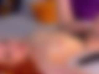 Live cam show with AmyLindsey - Skinny MILF on CSO-WL