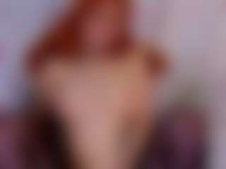 Live cam show with AmyLindsey - Bra on parknlotfishbdy