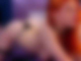 Live cam show with AmyLindsey - Striptease on Camsoda