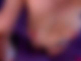Live cam show with AmyLindsey - Middle Aged on Instabang