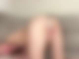 Live cam show with ArlaMarusarz - Facial on Gym Cam Girls
