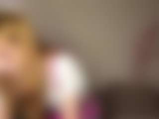 Live cam show with ArlaMarusarz - Joi on Camsoda