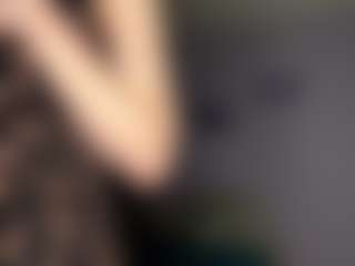 Live cam show with ArlaMarusarz - Striptease on makecum.org