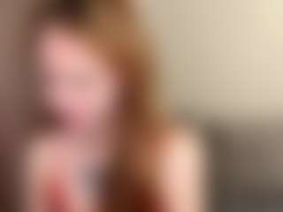Live cam show with ArlaMarusarz - Ass Bouncing on Gym Cam Girls