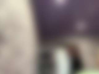 Live cam show with Molly - Average on Camsoda
