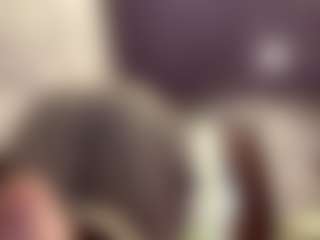 Live cam show with Molly - Average on Camsoda